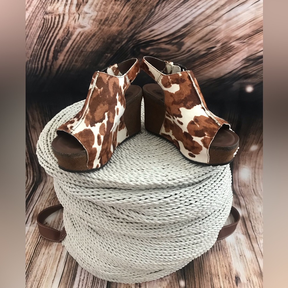 OTBT JAUNT CALF PRINT WEDGE